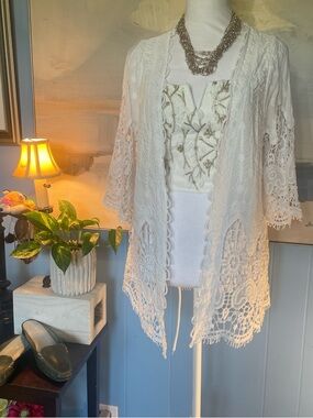 Solitaire Ivory Crochet Lace Open-Front Kimono